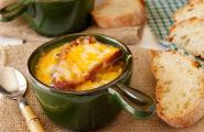 Përmbajtja kalorike e supës me qepë për humbje peshe Dieta e supës me qepë për humbje peshe - menuja për javën