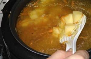 Μαγειρέψτε μανιταρόσουπα.  Γιατί ονειρεύεστε τη σούπα;  Σούπα ερμηνείας ονείρου Τρώγοντας σούπα κοτόπουλου σε ένα όνειρο