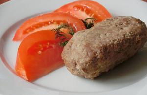 М'ясо теляти: коли можна вводити в прикорм немовля і як краще приготувати?