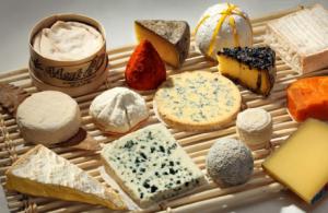 بشقاب پنیر: طراحی، ترکیب، دستور العمل ها
